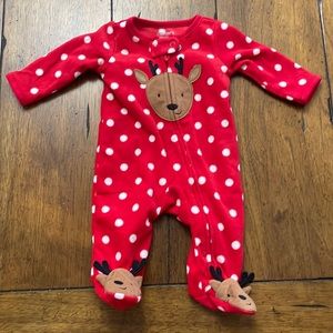 🦌 NWOT Carter’s Christmas 🎄 rain deer 🦌 Onsie.